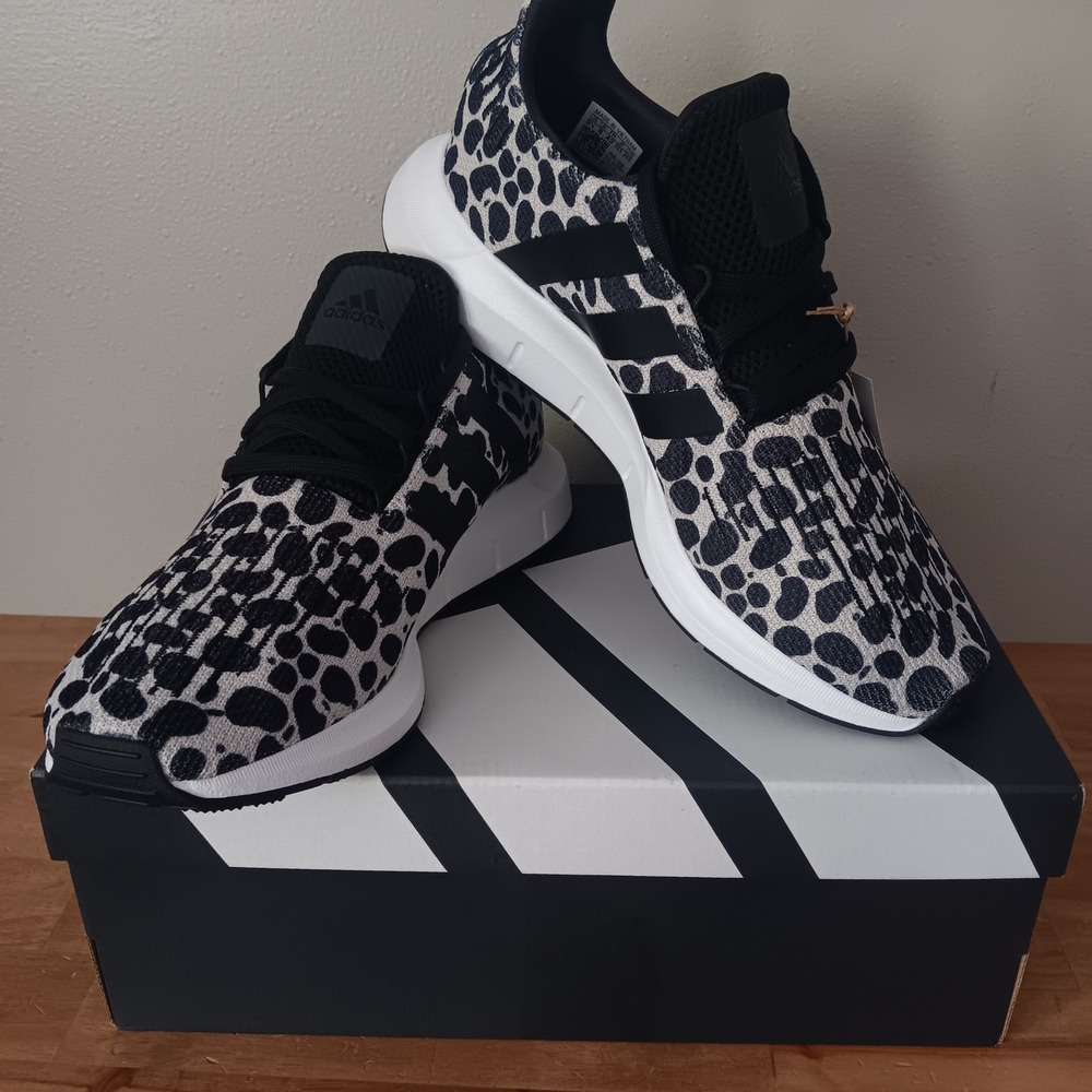 Adidas Swift Run 1.0 Shoes Womens 9.5 Black White Leopard NWB JR0634 Athletic